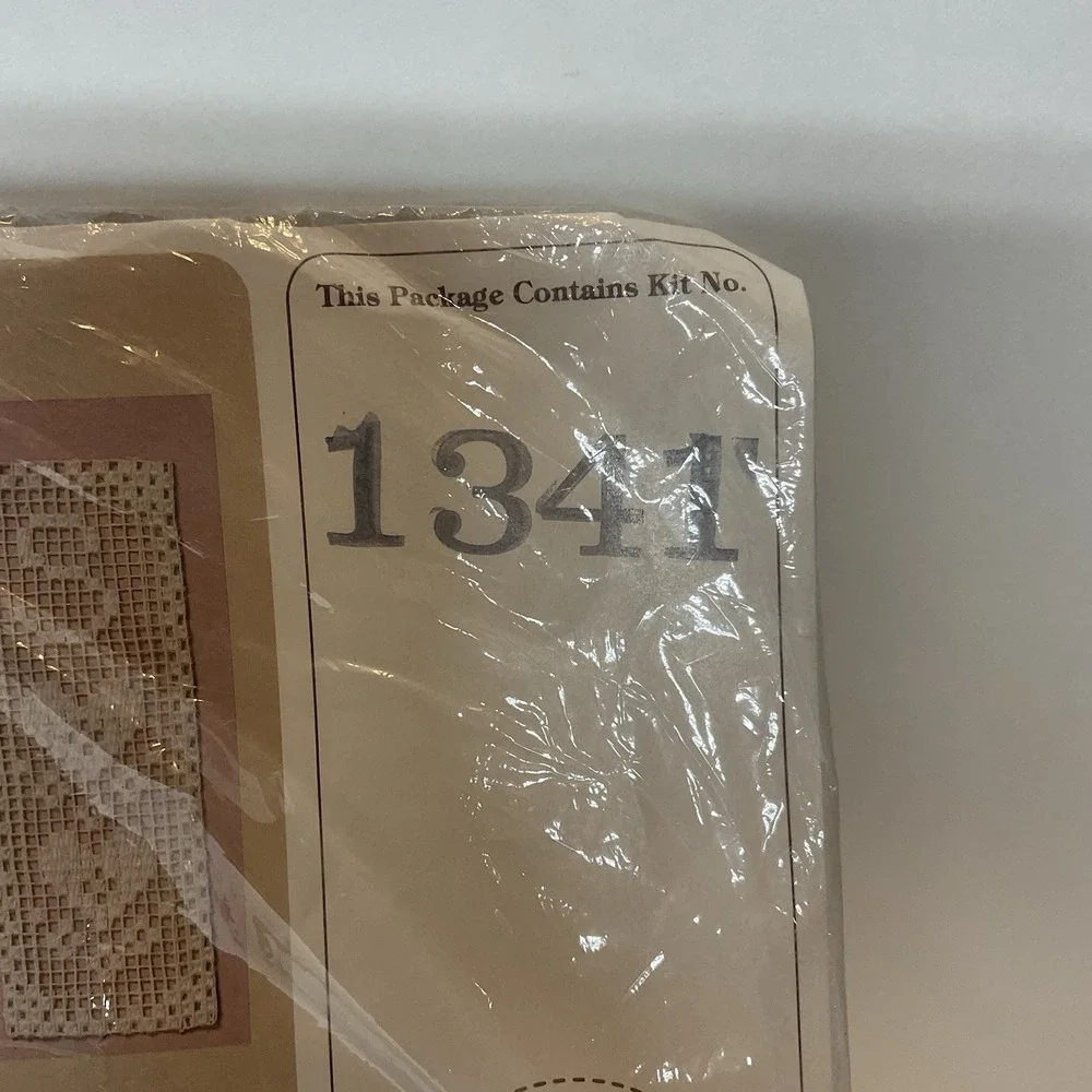 Vintage‎ The Creative Circle Lace Net Darning Kit 1341 Initial Bookmarks